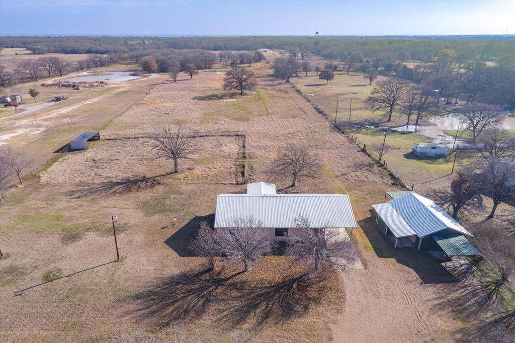 513 County Road 2404 - Photo 1