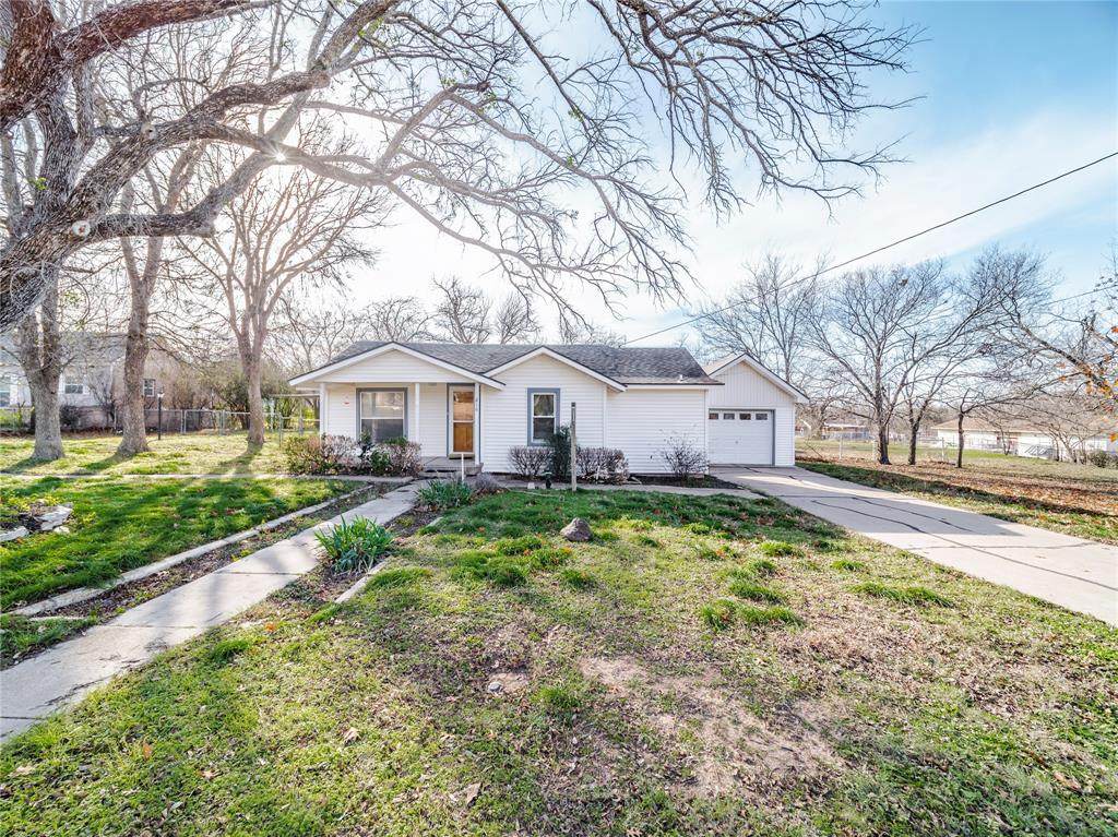 210 7th Street - Photo 1