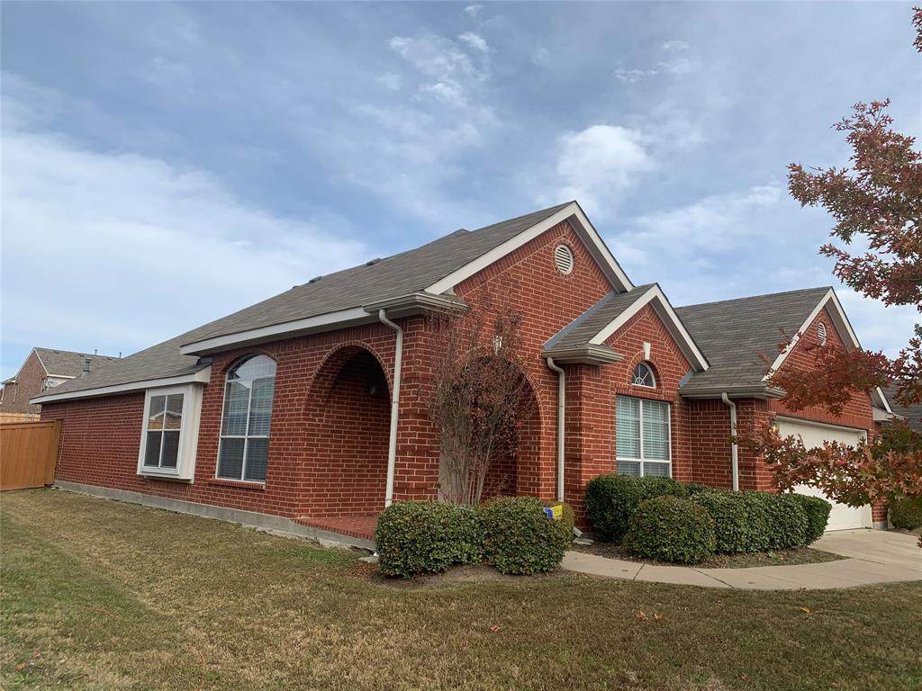 3164 Guadaloupe - Photo 1