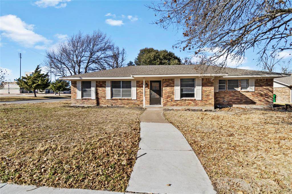 101 Apache Court - Photo 1
