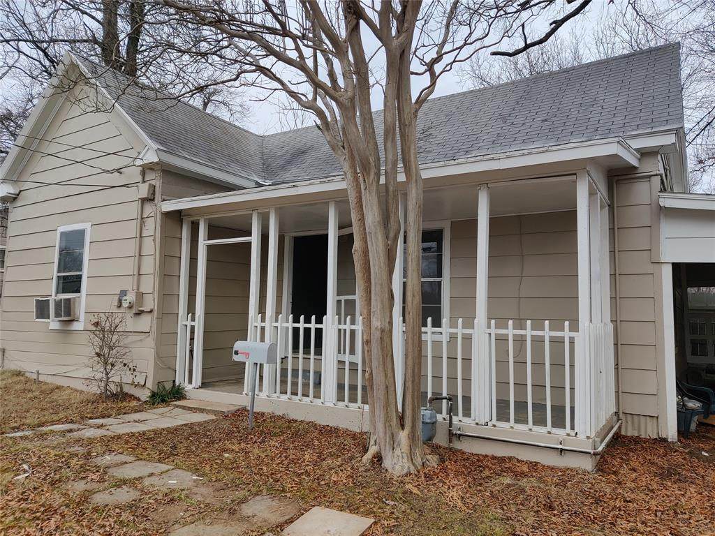 1716 Maple Avenue - Photo 1