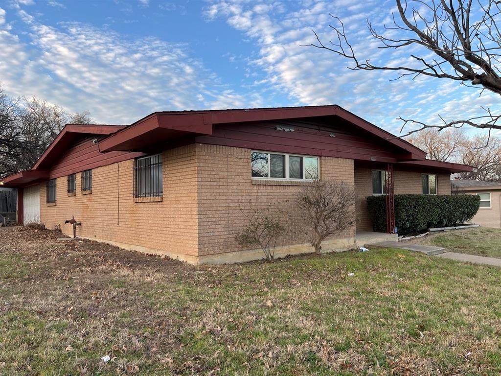 2001 Grandview Drive - Photo 1