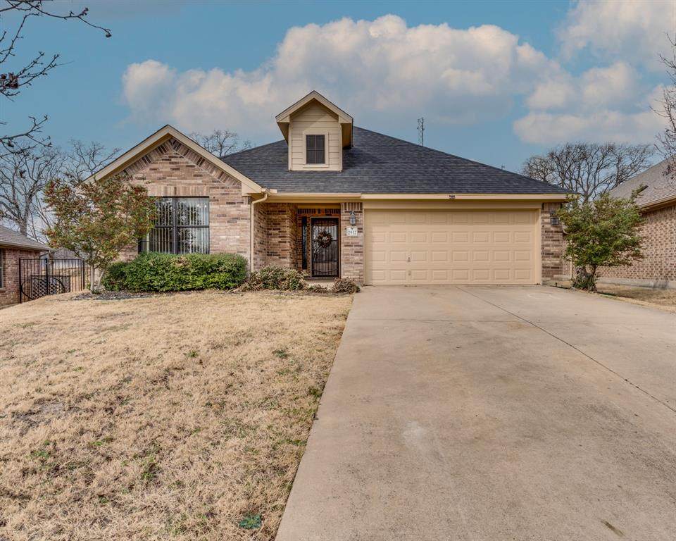 2912 Greenway Drive - Photo 1