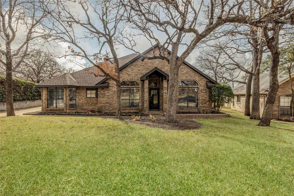 207 Pebble Beach Drive - Photo 1
