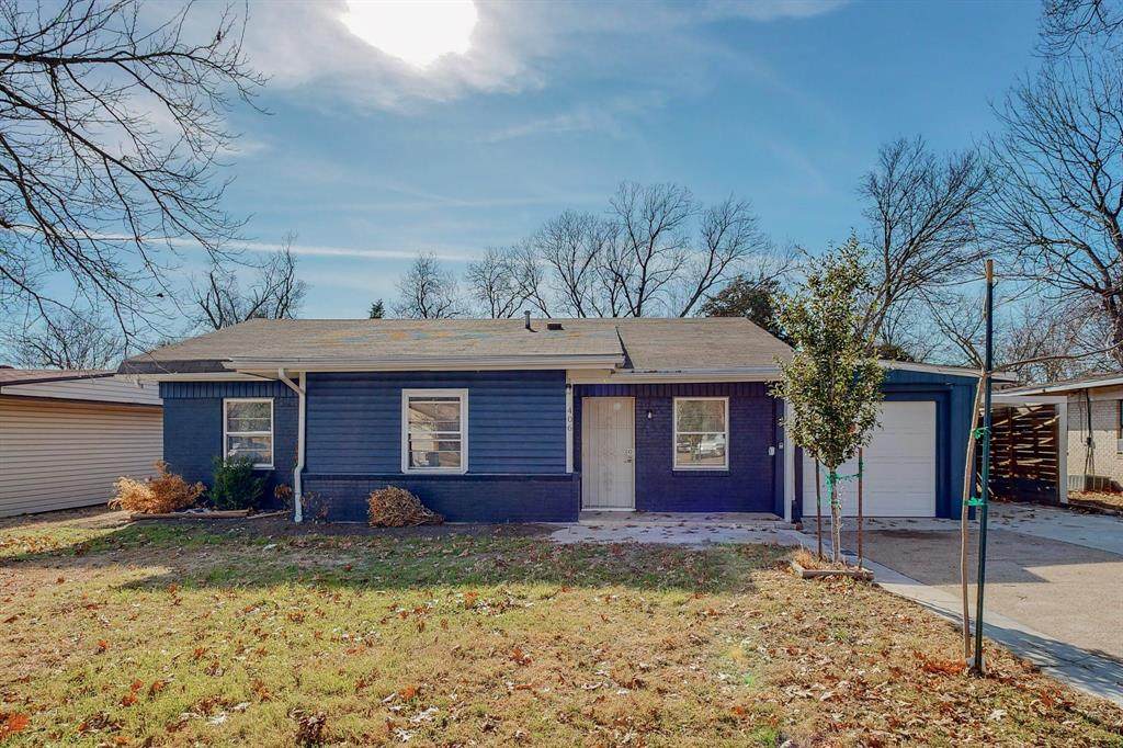 406 Roberts Circle - Photo 1