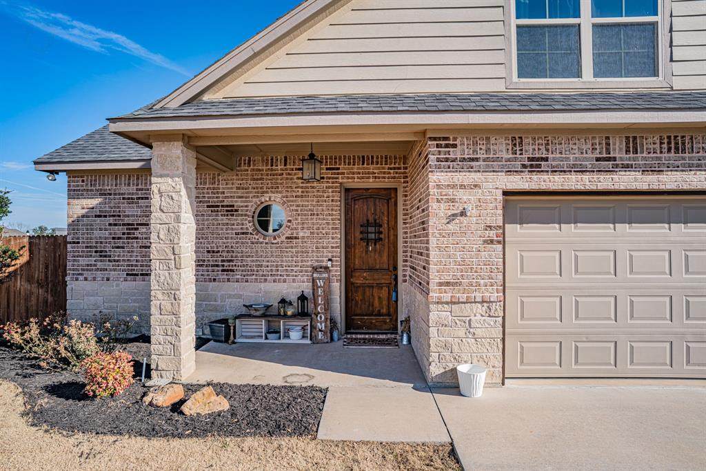 813 Acadia Court - Photo 1
