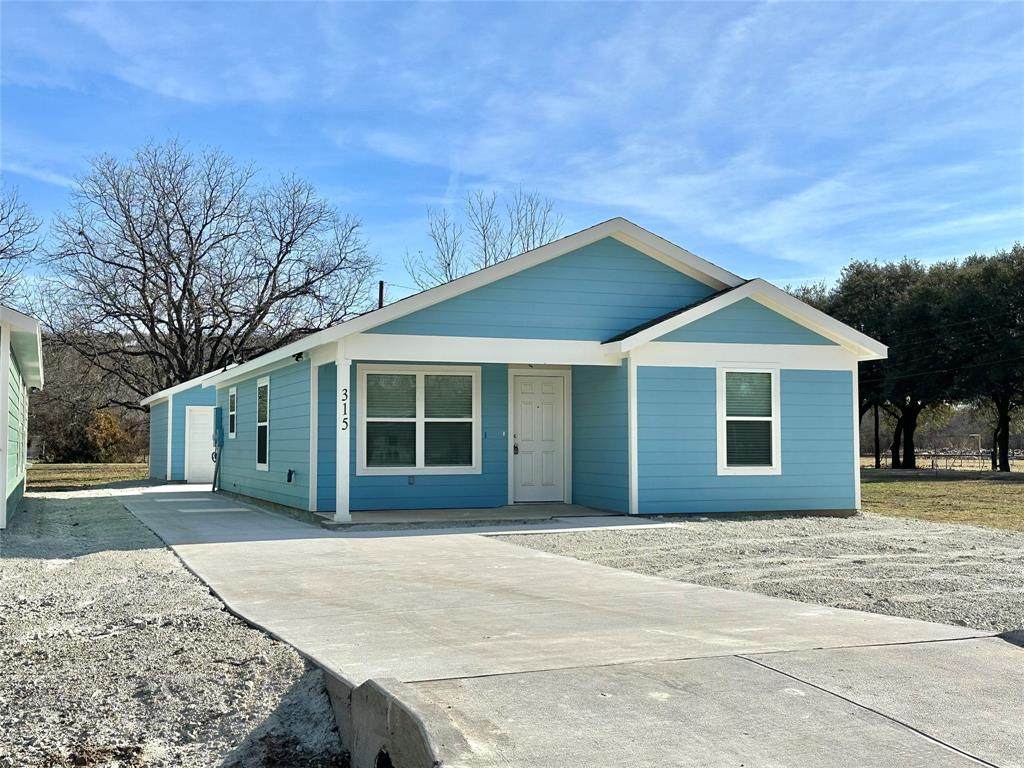 315 14th Avenue - Photo 1