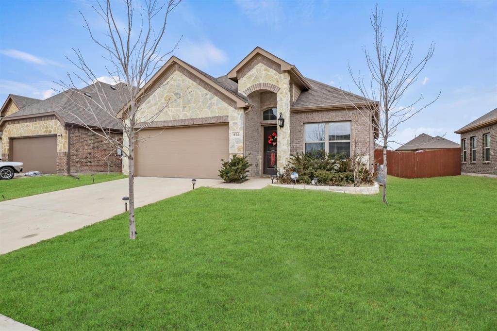 614 Sycamore Drive - Photo 1