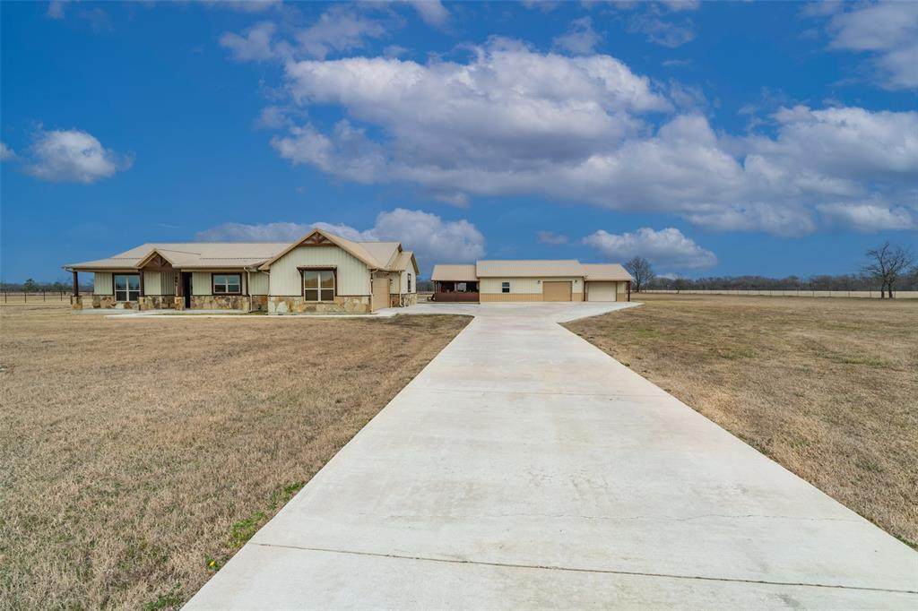 5258 County Road 3204 - Photo 1