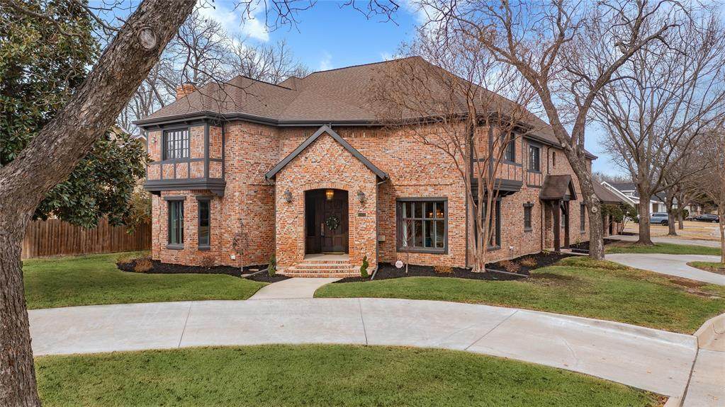 1000 Marvin Avenue - Photo 1