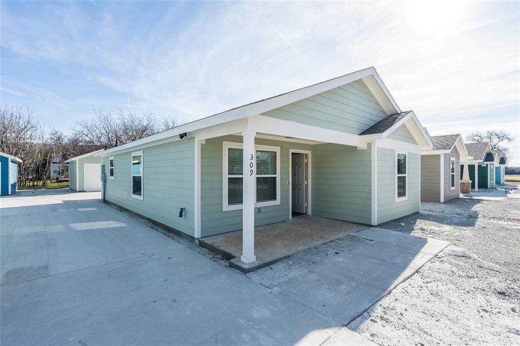 309 14th Avenue - Photo 1