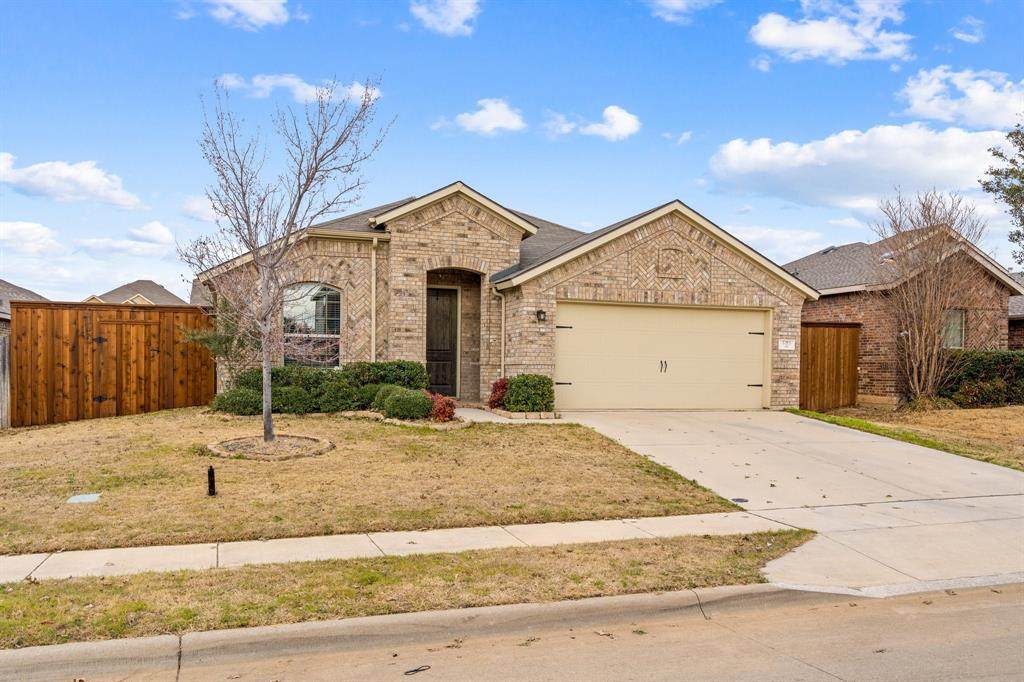 408 Braewick Drive - Photo 1