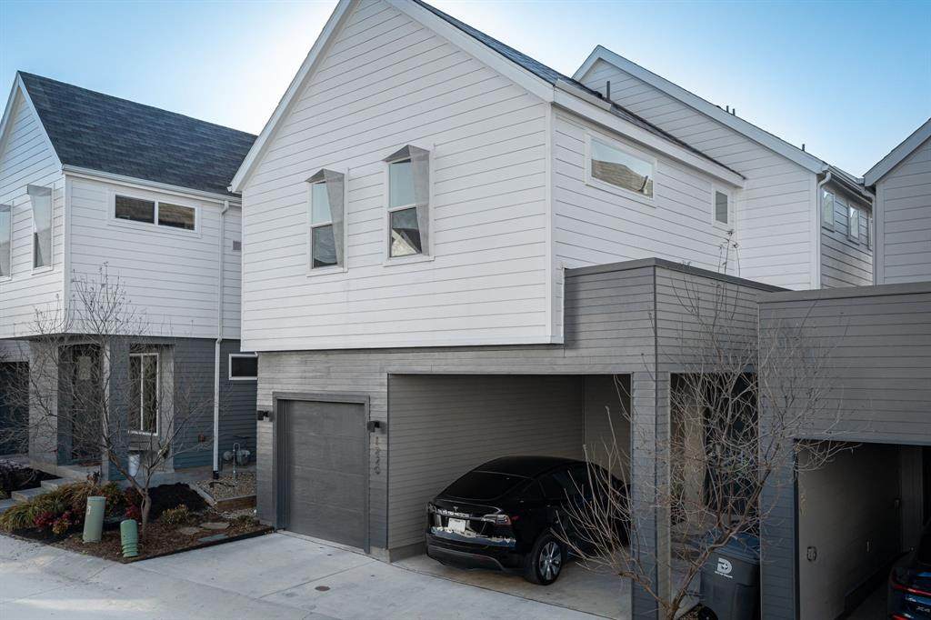 1220 Clifftop Lane - Photo 1