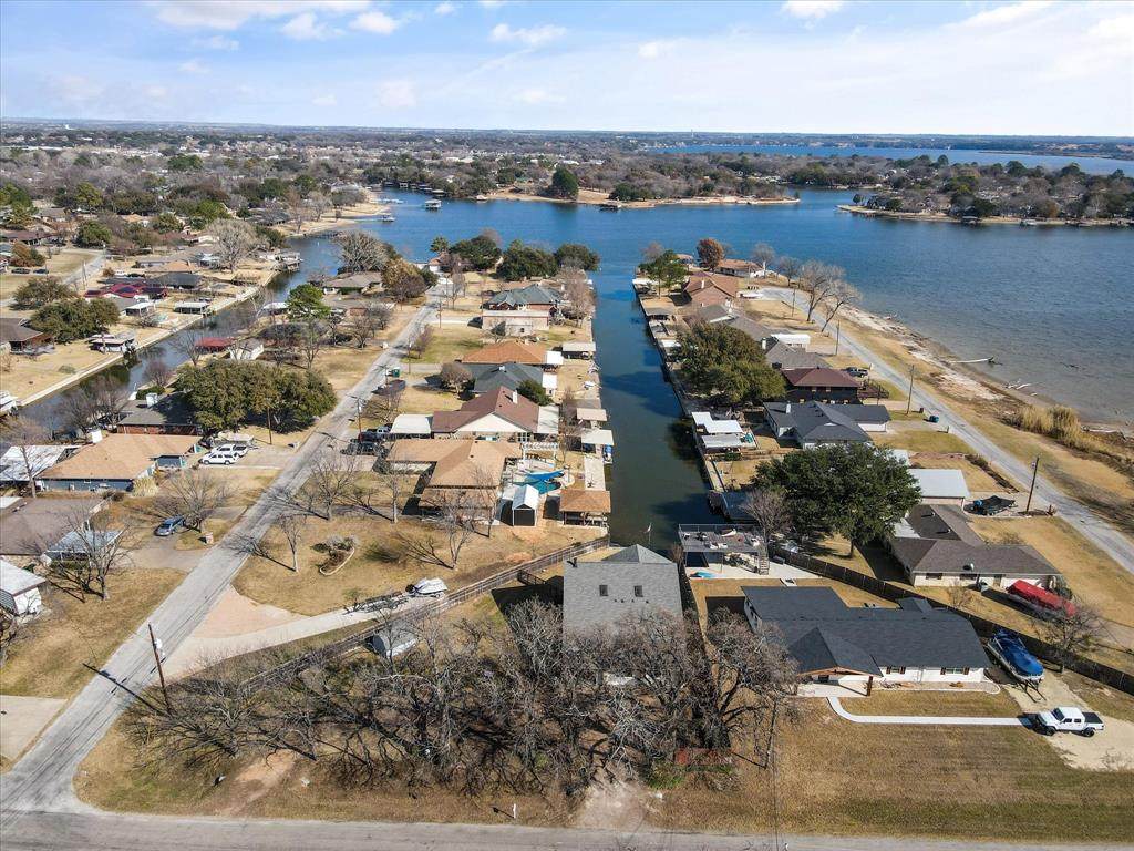 4309 Davis Road - Photo 1