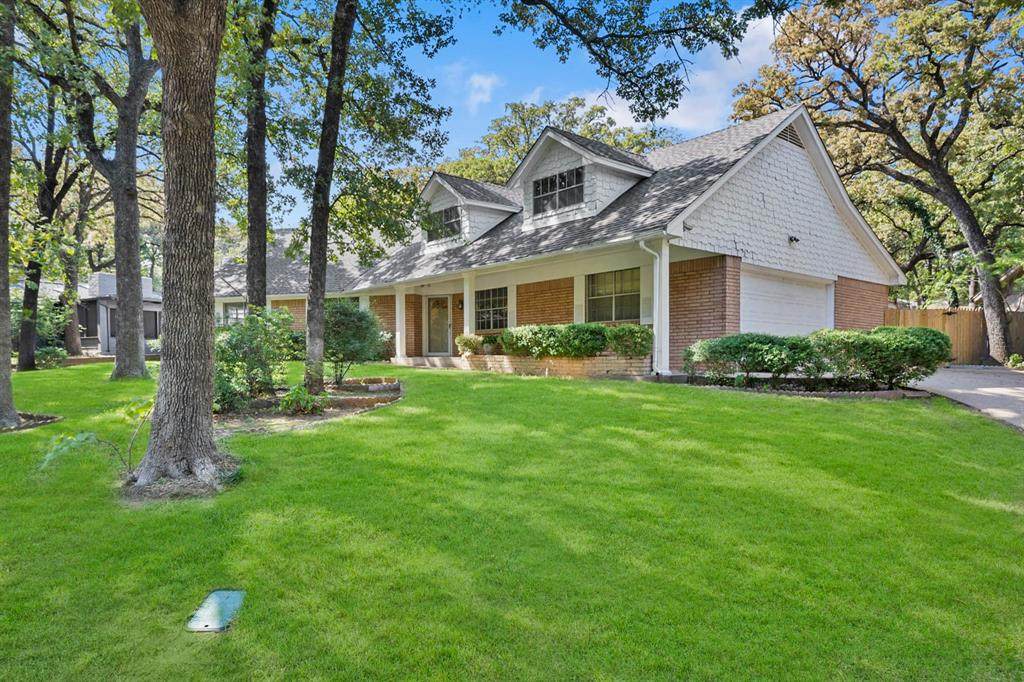 3105 Yellowstone Drive - Photo 1