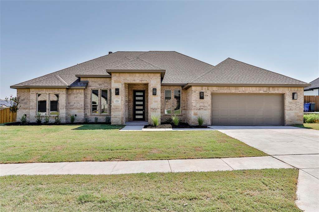 525 Woodland Drive - Photo 1