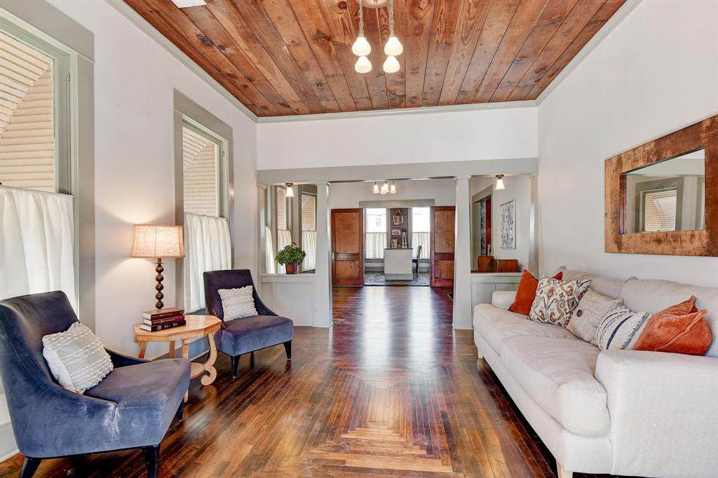 1009 Morton Street - Photo 1
