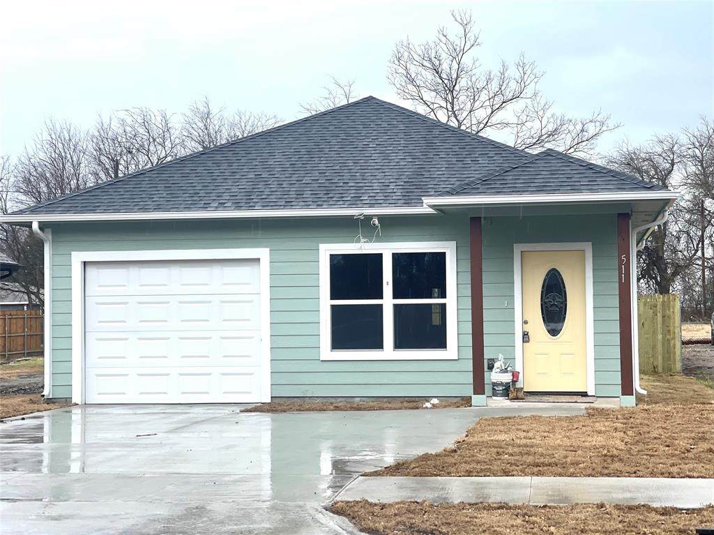 511 Colbert Avenue - Photo 1
