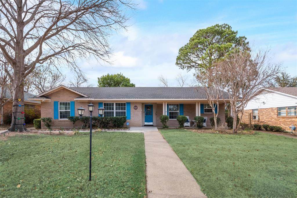 1008 Forrest Drive - Photo 1