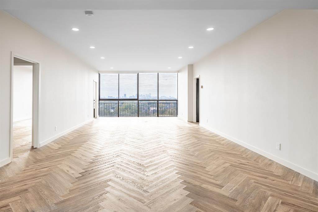 6335 Northwest Highway - Photo 1
