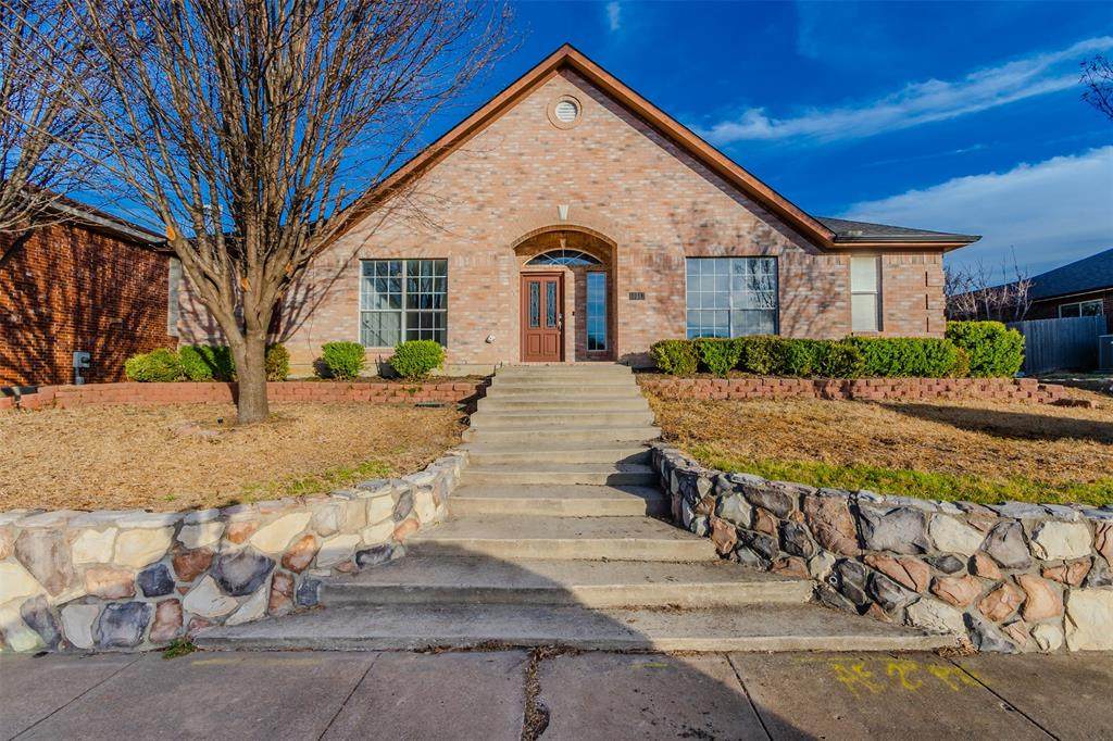 5918 Sasaki Way - Photo 1