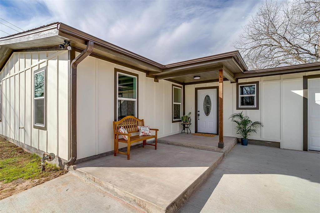 308 Lancaster Street - Photo 1