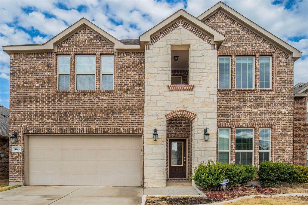 933 Lake Woodland Drive - Photo 1