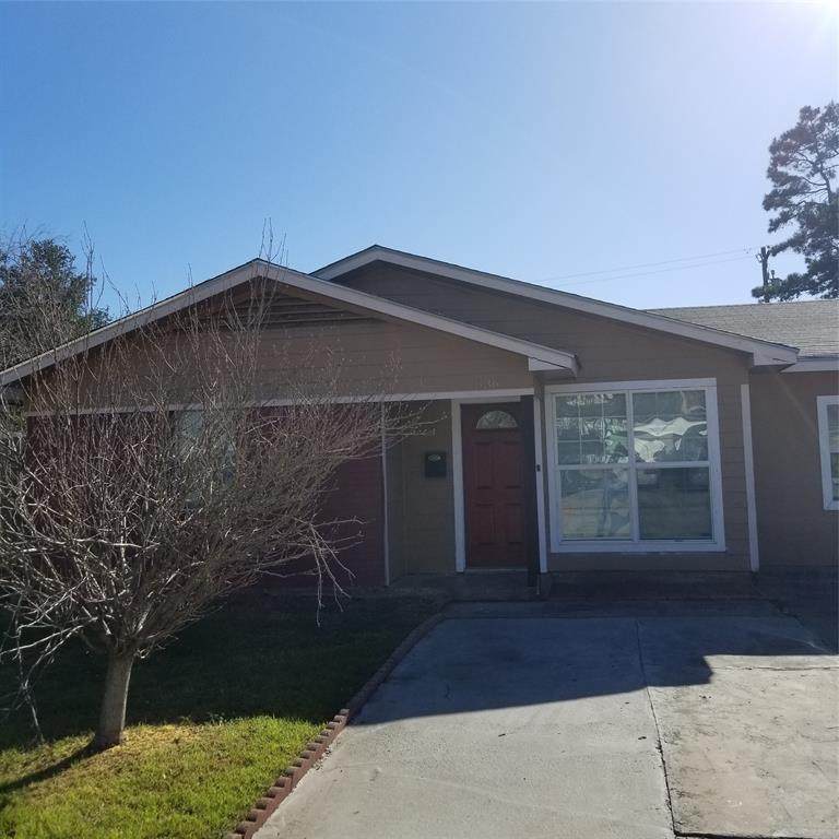 636 Ridgecrest Drive - Photo 1