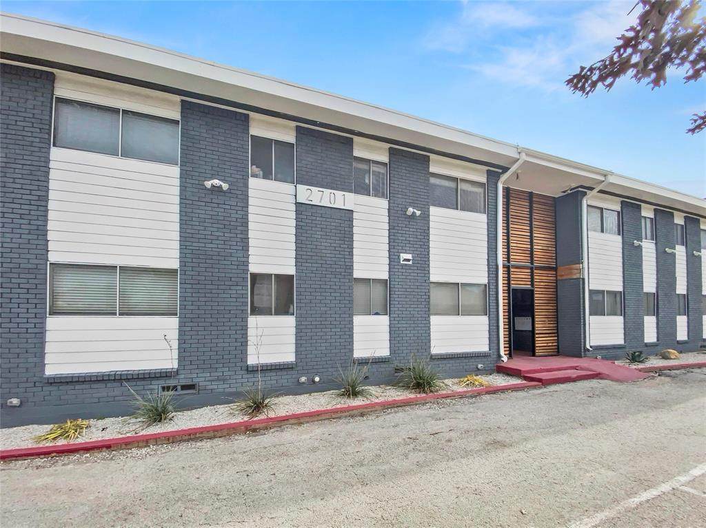 2701 Hemphill Street - Photo 1