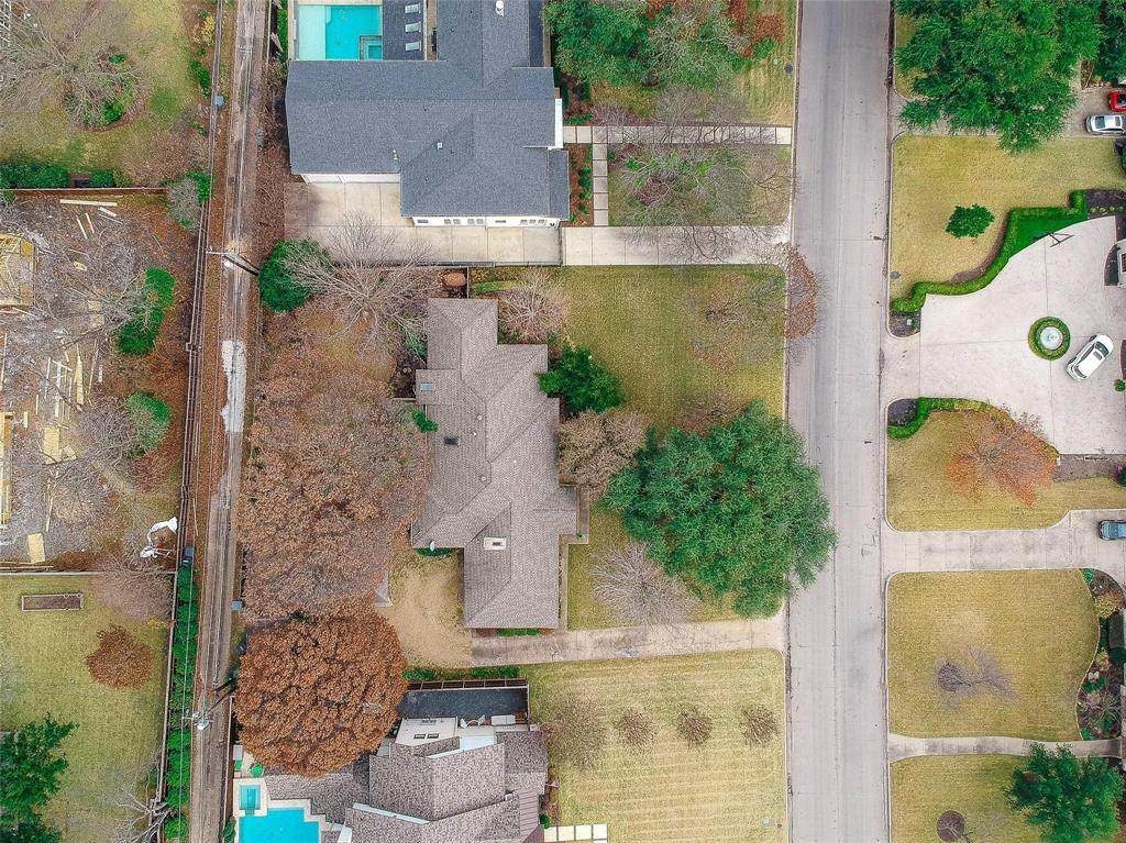 5627 Del Roy Drive - Photo 1