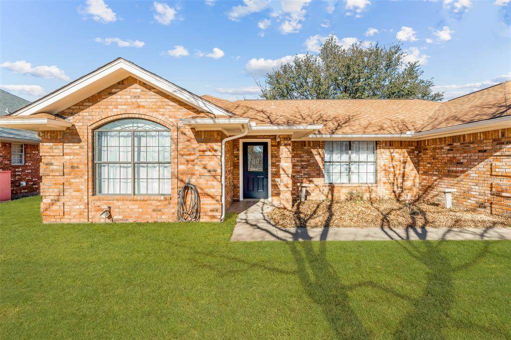 685 Bluebonnet Street - Photo 1