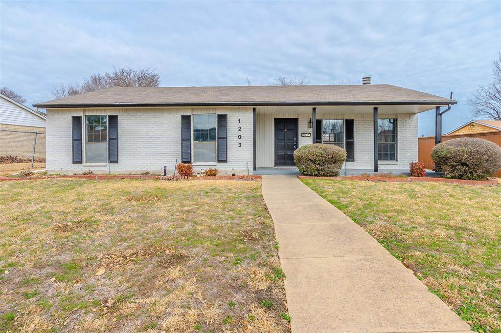 1203 Meandering Way - Photo 1