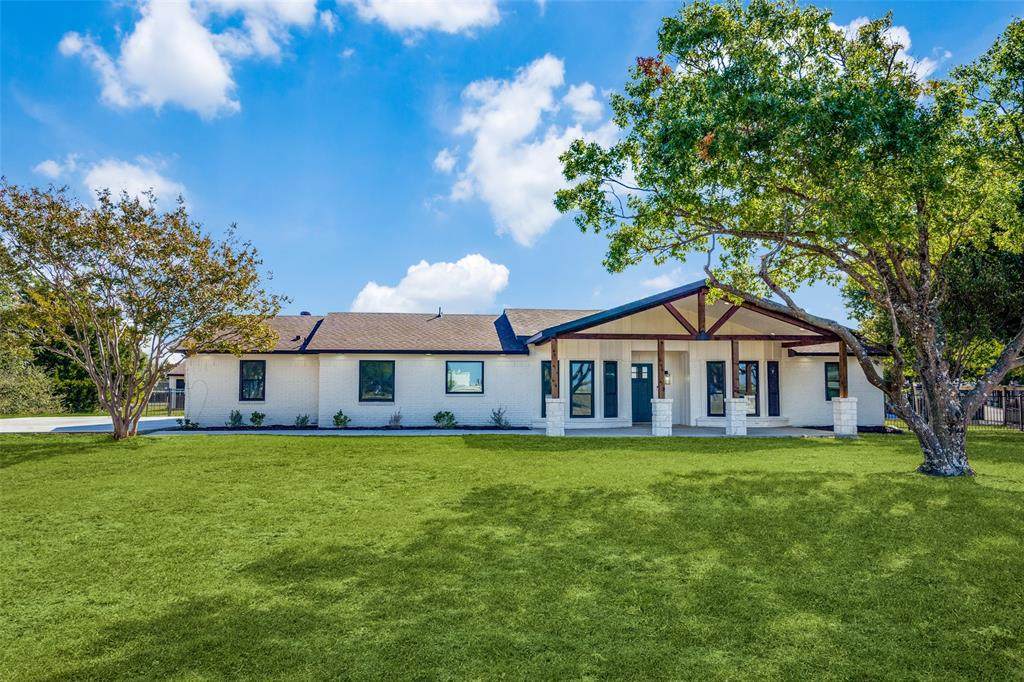 1302 Parker Road - Photo 1
