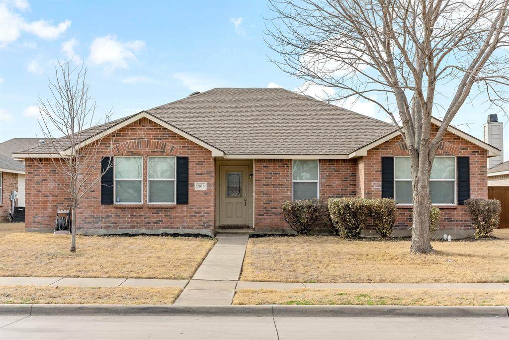 2815 Meadow Bluff Drive - Photo 1