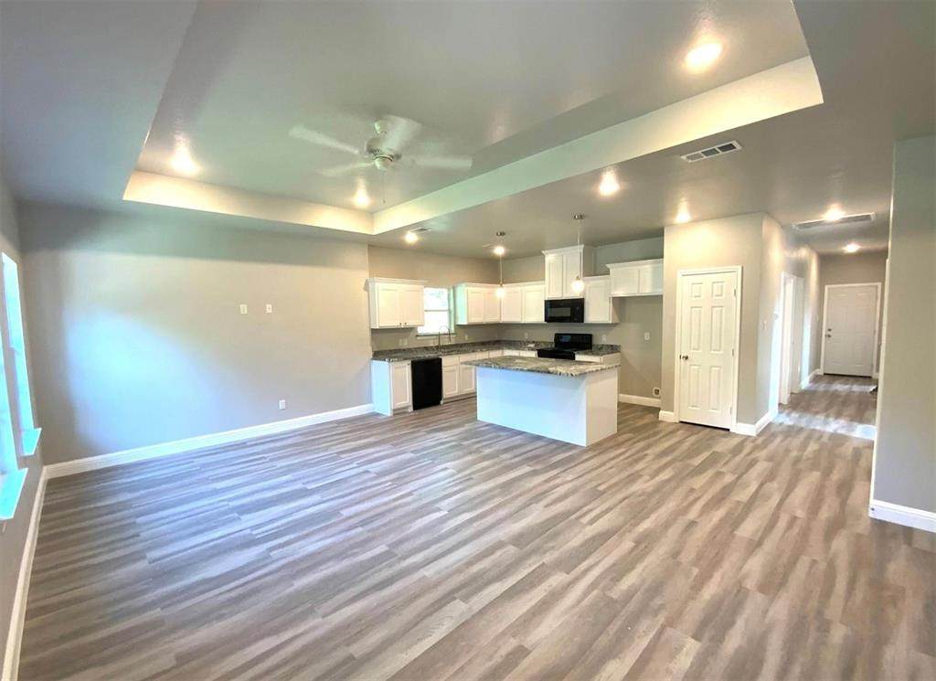 3807 B Cornelia Street - Photo 1