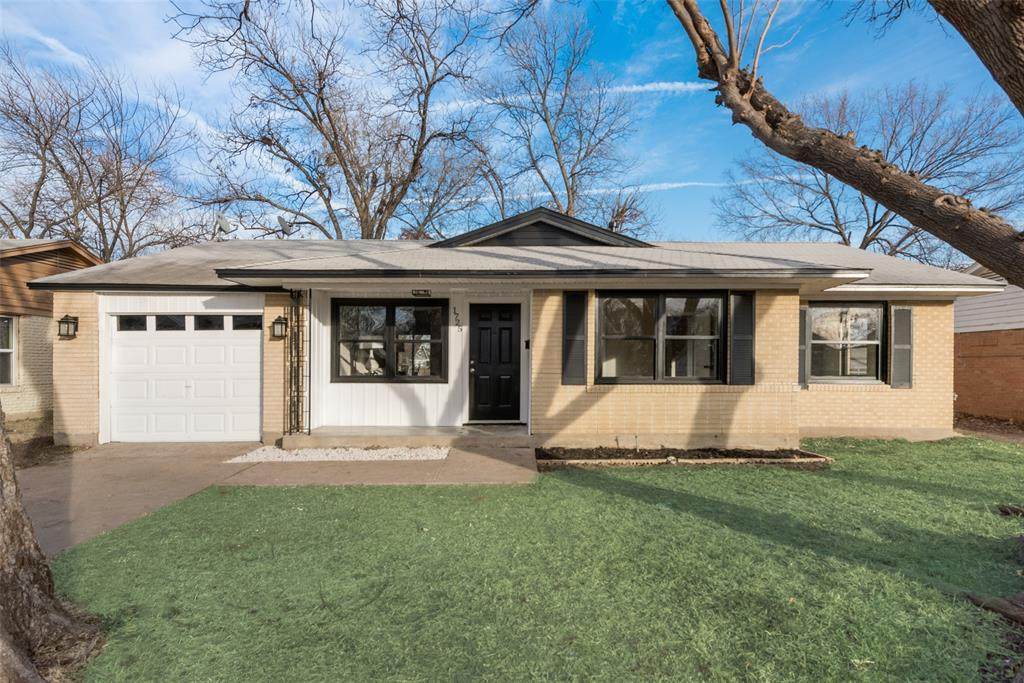 1725 Emerald Street - Photo 1