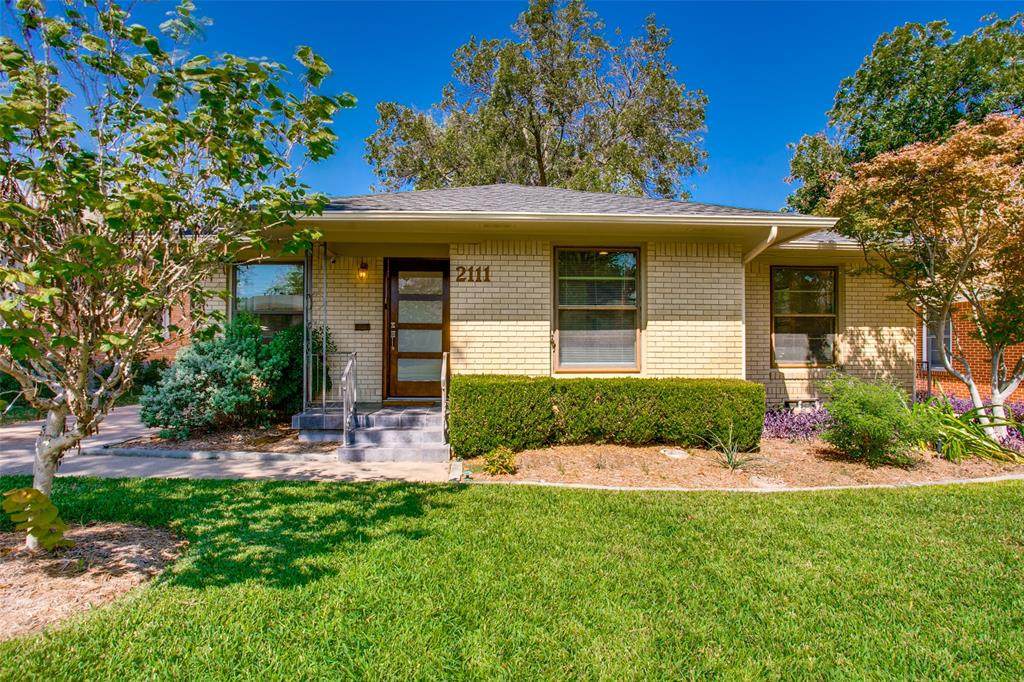 2111 Melbourne Avenue - Photo 1