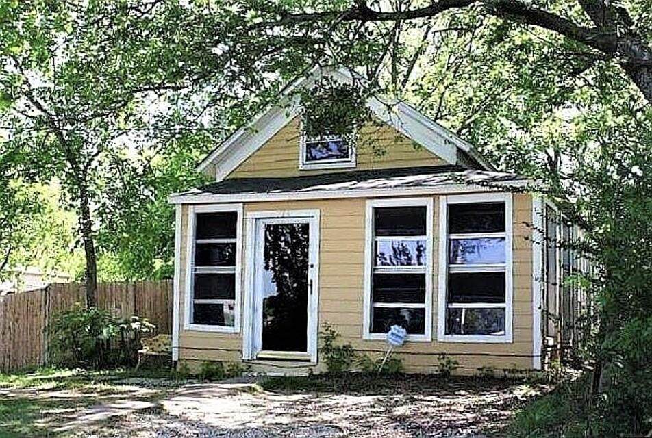 724 Mccrary Street - Photo 1