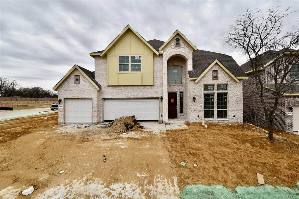 2724 Lavinia Drive - Photo 1