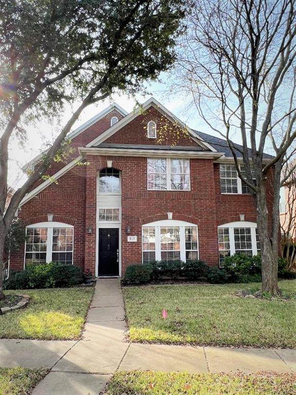 815 Lakeview Drive - Photo 1