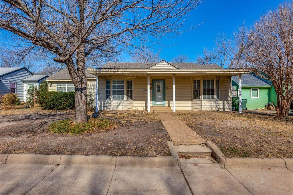 1501 James Drive - Photo 1