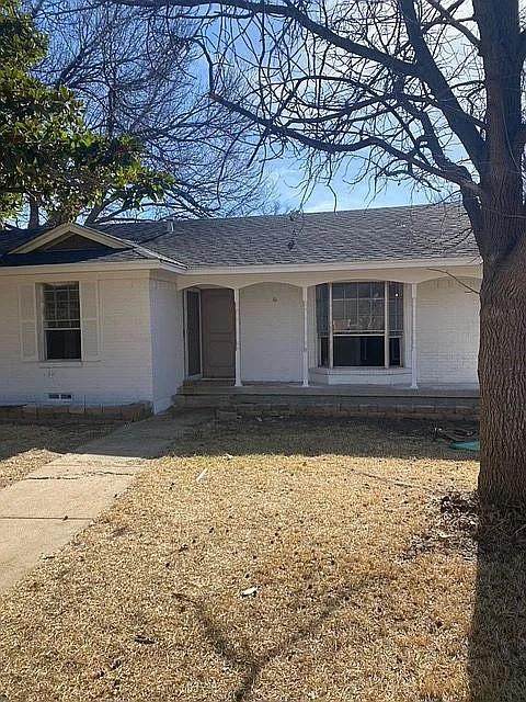 814 Branch Drive - Photo 1