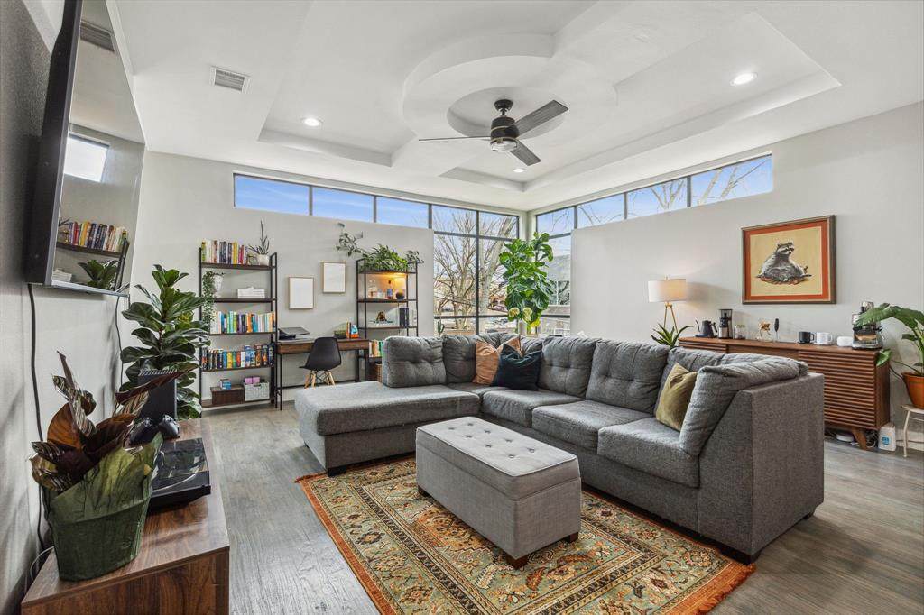 4406 Munger Avenue - Photo 1