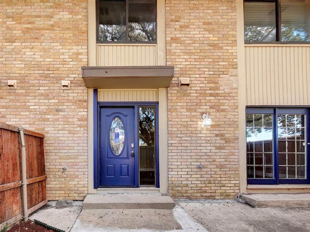 2630 Custer Parkway - Photo 1