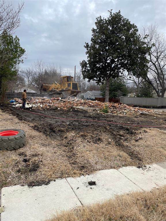 4402 Camden Avenue - Photo 1