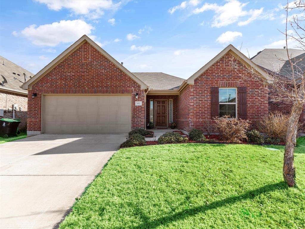 1013 Bird Creek Drive - Photo 1