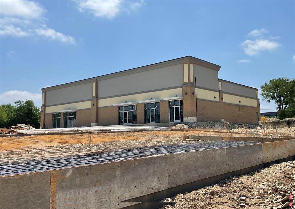 5815 Cockrell Hill Road - Photo 1