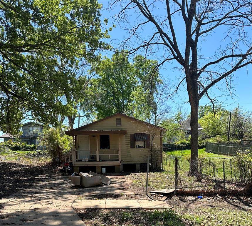2811 Frederick Street - Photo 1