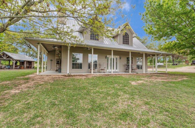 703 Sunset Oak - Photo 1