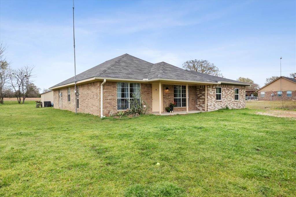 93 County Road 33915 - Photo 1
